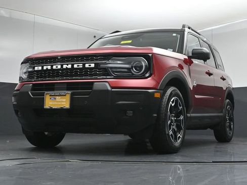 Certified 2025 Ford Bronco Sport Outer Banks w/ Outer Banks Tech Package+ AWD/4WD image 40