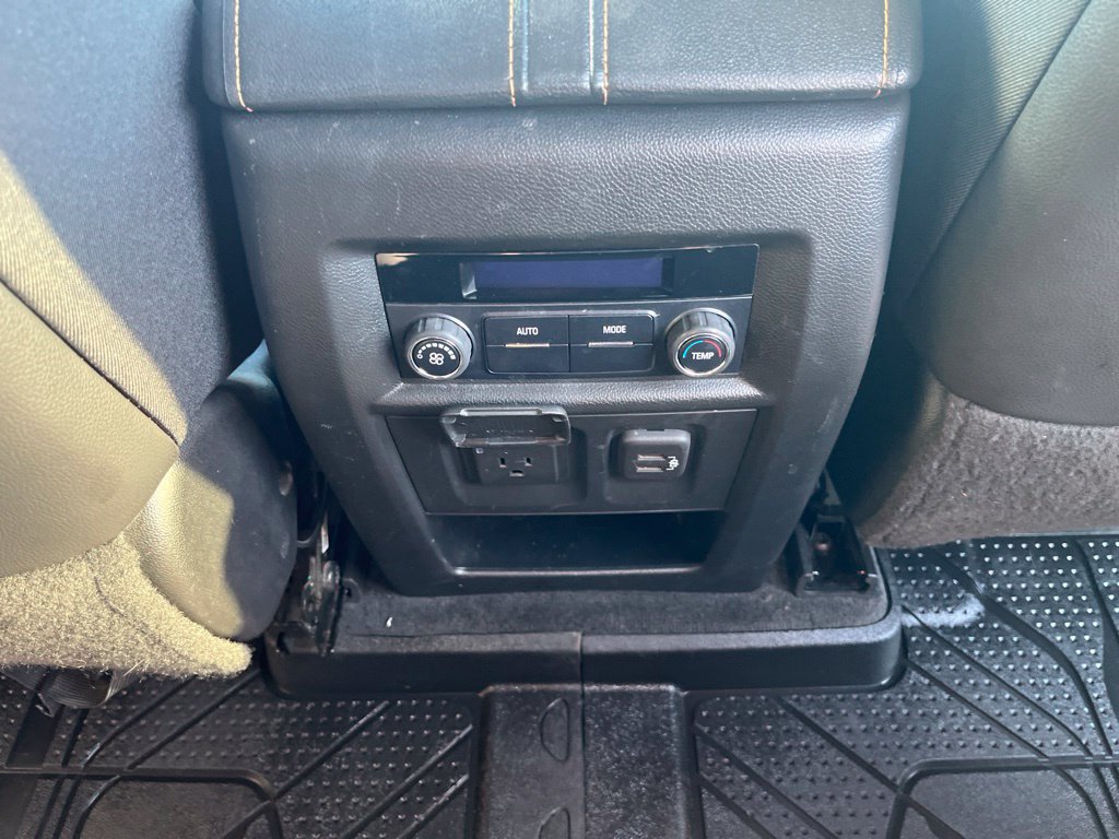 Used 2021 Chevrolet Traverse RS FWD image 56