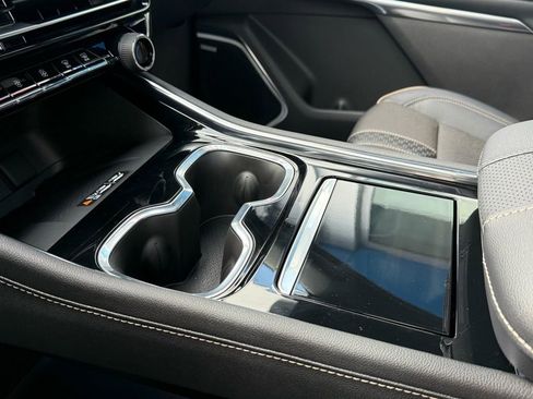 New 2026 Chevrolet Traverse High Country w/ LPO, Floor Liner Package image 21