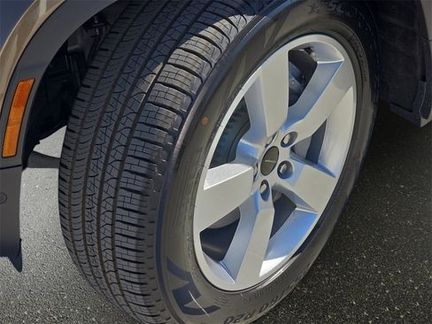 New 2026 Land Rover Defender 110 S image 34