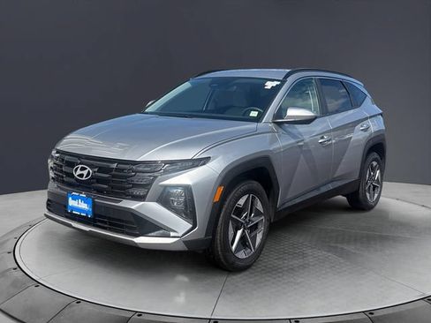Used 2025 Hyundai Tucson SEL AWD/4WD image 7