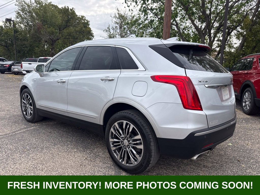 Used 2017 Cadillac XT5 Premium Luxury FWD image 4