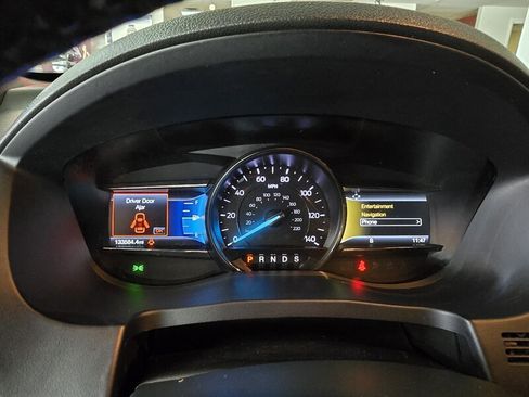 Used 2018 Ford Explorer Limited AWD/4WD image 34