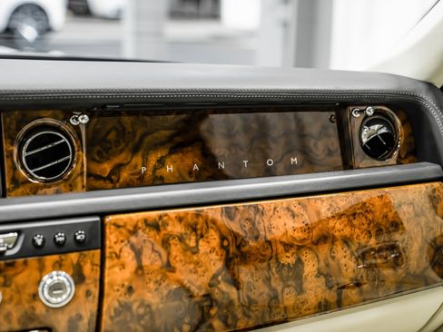 Used 2013 Rolls-Royce Phantom Sedan image 21