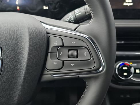 New 2026 Buick Envista Sport Touring image 17