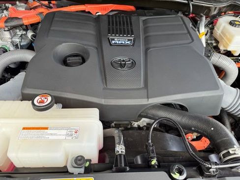 Used 2024 Toyota Sequoia Capstone RWD image 19