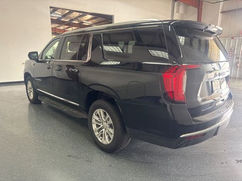 Used 2021 GMC Yukon XL SLT AWD/4WD image 6