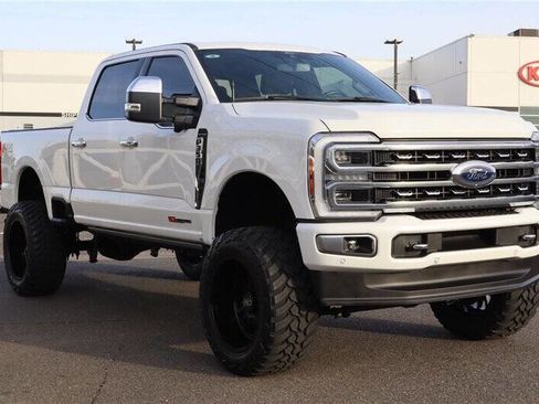Used 2024 Ford F350 Platinum w/ FX4 Off-Road Package image 7