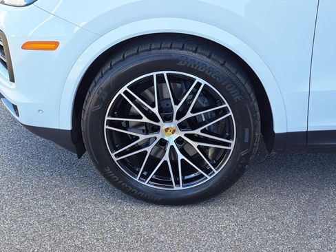 Certified 2024 Porsche Cayenne image 11