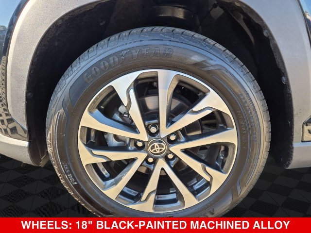 Used 2025 Toyota Corolla Cross XLE AWD/4WD image 9