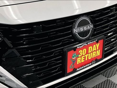 New 2025 Nissan Sentra SV w/ SV Premium Package image 16