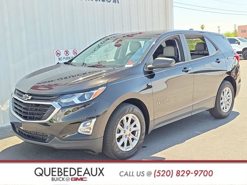 Used 2020 Chevrolet Equinox LS w/ LS Convenience Package FWD image 3