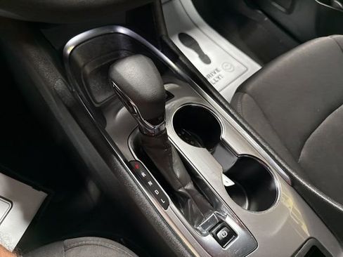 Used 2024 Chevrolet Malibu LT FWD image 9
