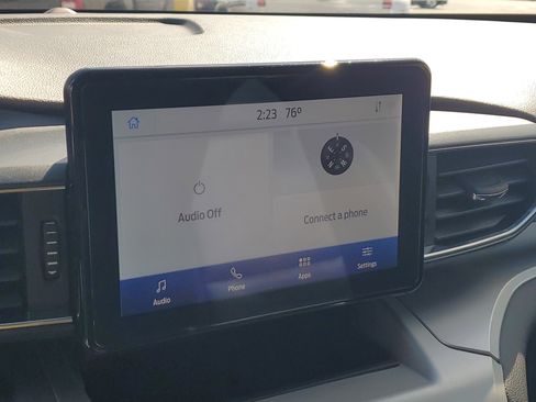 Used 2022 Ford Explorer XLT w/ Equipment Group 202A image 12