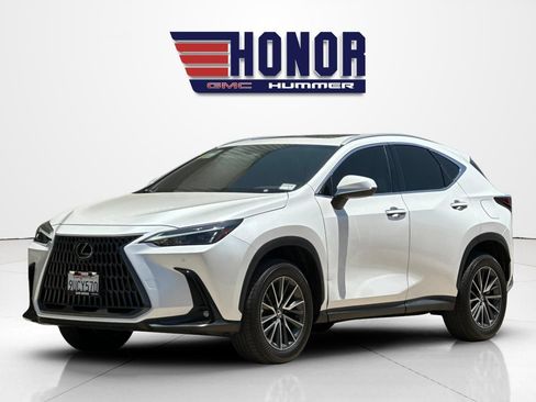 Used 2025 Lexus NX 250 FWD w/ Premium Package image 8