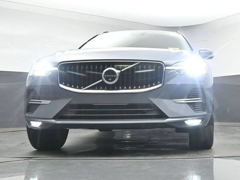Used 2022 Volvo XC60 B5 Momentum w/ Advanced Package AWD/4WD image 38