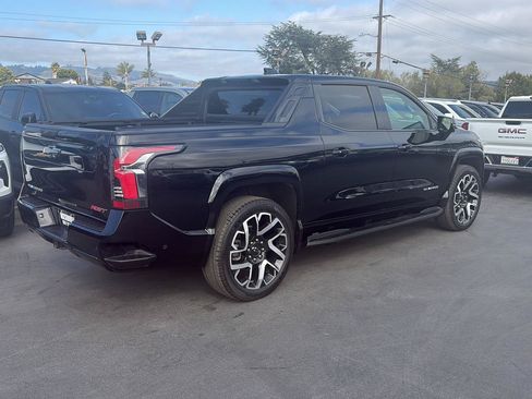 Used 2024 Chevrolet Silverado EV RST AWD/4WD image 3