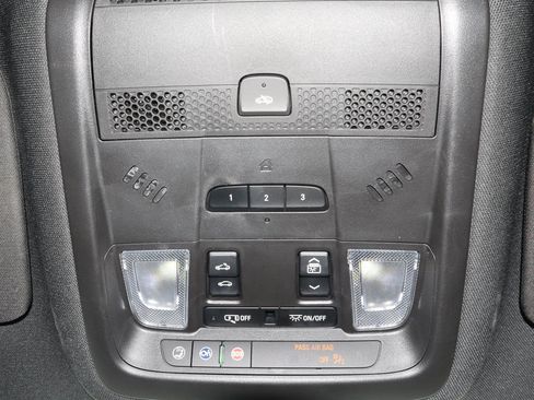 Used 2020 Cadillac XT6 Sport AWD/4WD image 37