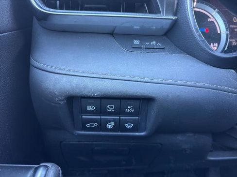 Certified 2021 Toyota Highlander Limited image 10