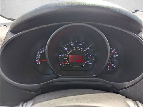 Used 2018 Kia Soul FWD image 16