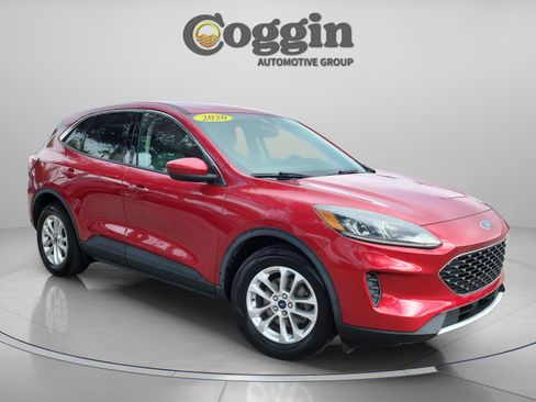 Certified 2020 Ford Escape SE image 4