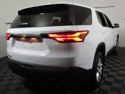 Used 2023 Chevrolet Traverse LS w/ Safety Package image 6