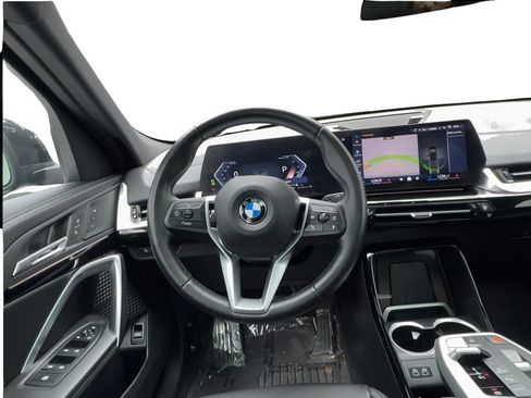 Used 2025 BMW X2 xDrive28i AWD/4WD image 35