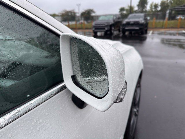 Used 2020 Volvo XC60 T5 Momentum FWD image 14