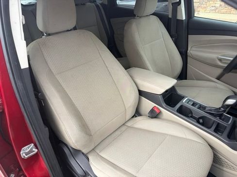 Used 2019 Ford Escape SE FWD image 36