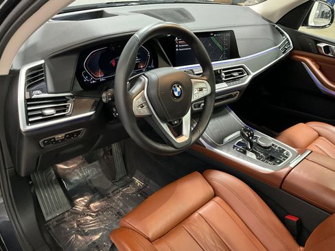 Used 2022 BMW X7 xDrive40i w/ Premium Package image 13
