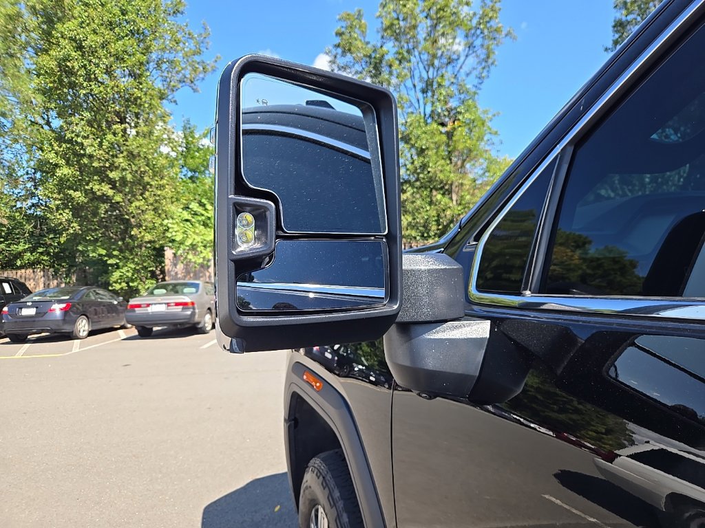 Used 2024 GMC Sierra 2500 Denali w/ Denali Reserve Package AWD/4WD image 13