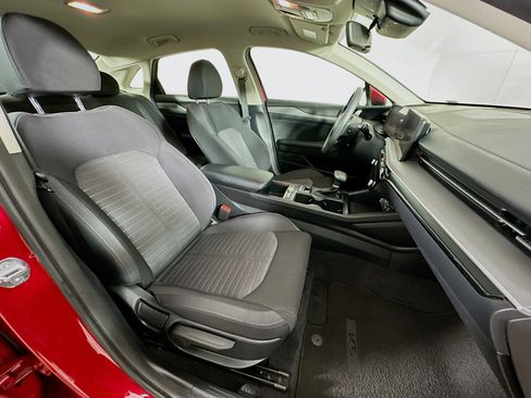 Used 2025 Kia K5 LXS image 29