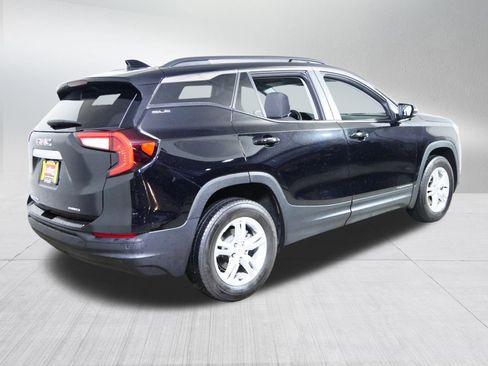 Used 2023 GMC Terrain SLE w/ Driver Convenience Package AWD/4WD image 7