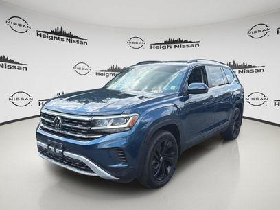 Used 2022 Volkswagen Atlas SE w/ Panoramic Sunroof Package