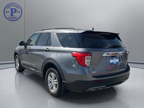 Used 2021 Ford Explorer XLT w/ Equipment Group 202A AWD/4WD image 5