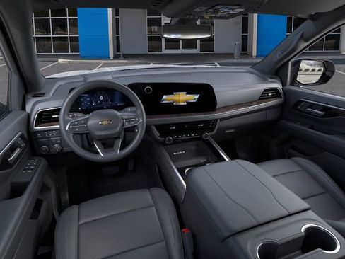 New 2026 Chevrolet Suburban LT RWD image 15