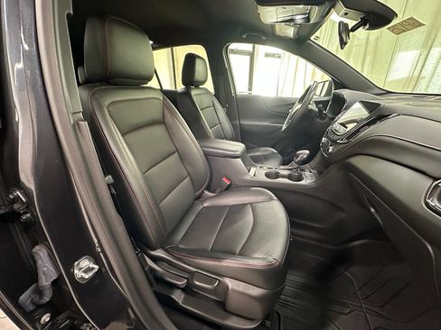 Used 2022 Chevrolet Equinox RS w/ RS Leather Package image 18