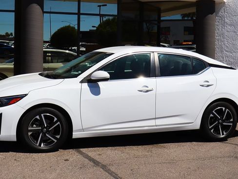 Used 2024 Nissan Sentra SV FWD image 7