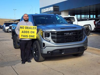 New 2026 GMC Sierra 1500 Elevation w/ LPO, Elevation Black Package