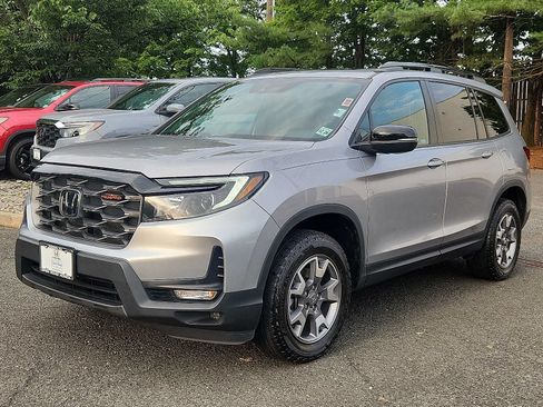 Certified 2023 Honda Passport TrailSport image 3