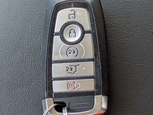 Used 2022 Ford Explorer Limited AWD/4WD image 37
