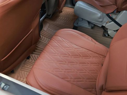 Used 2015 Lincoln Navigator L 2WD image 22