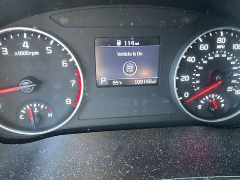 Used 2022 Kia Seltos S AWD/4WD image 2