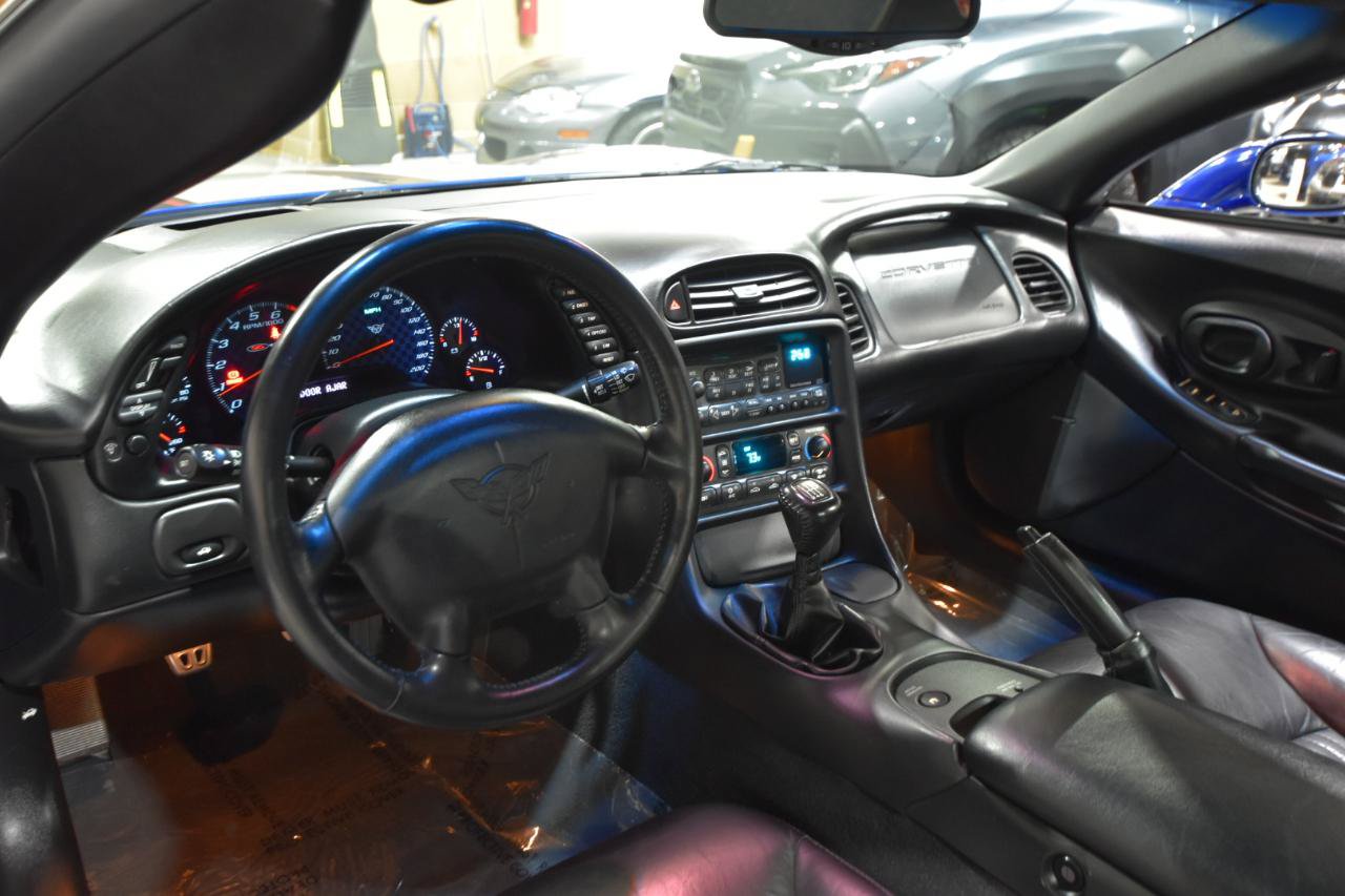 Used 2004 Chevrolet Corvette Z06 w/ Z06 Preferred Equipment Group RWD image 15