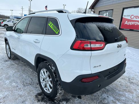 Used 2016 Jeep Cherokee Latitude w/ Comfort & Convenience Group image 7