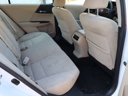 Used 2015 Honda Accord EX image 22