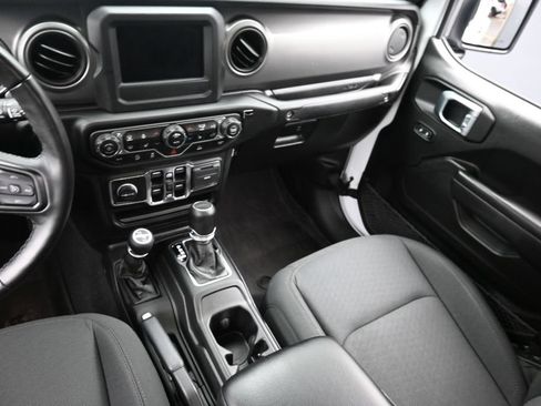 Used 2023 Jeep Gladiator Sport AWD/4WD image 15