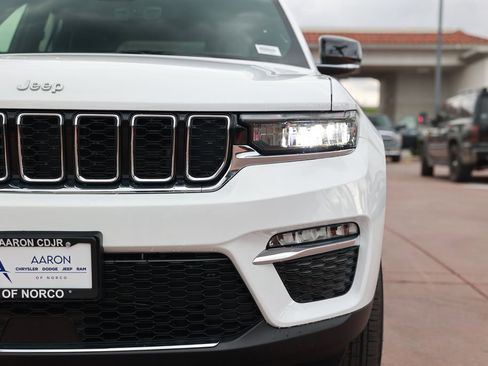 New 2025 Jeep Grand Cherokee Limited image 5