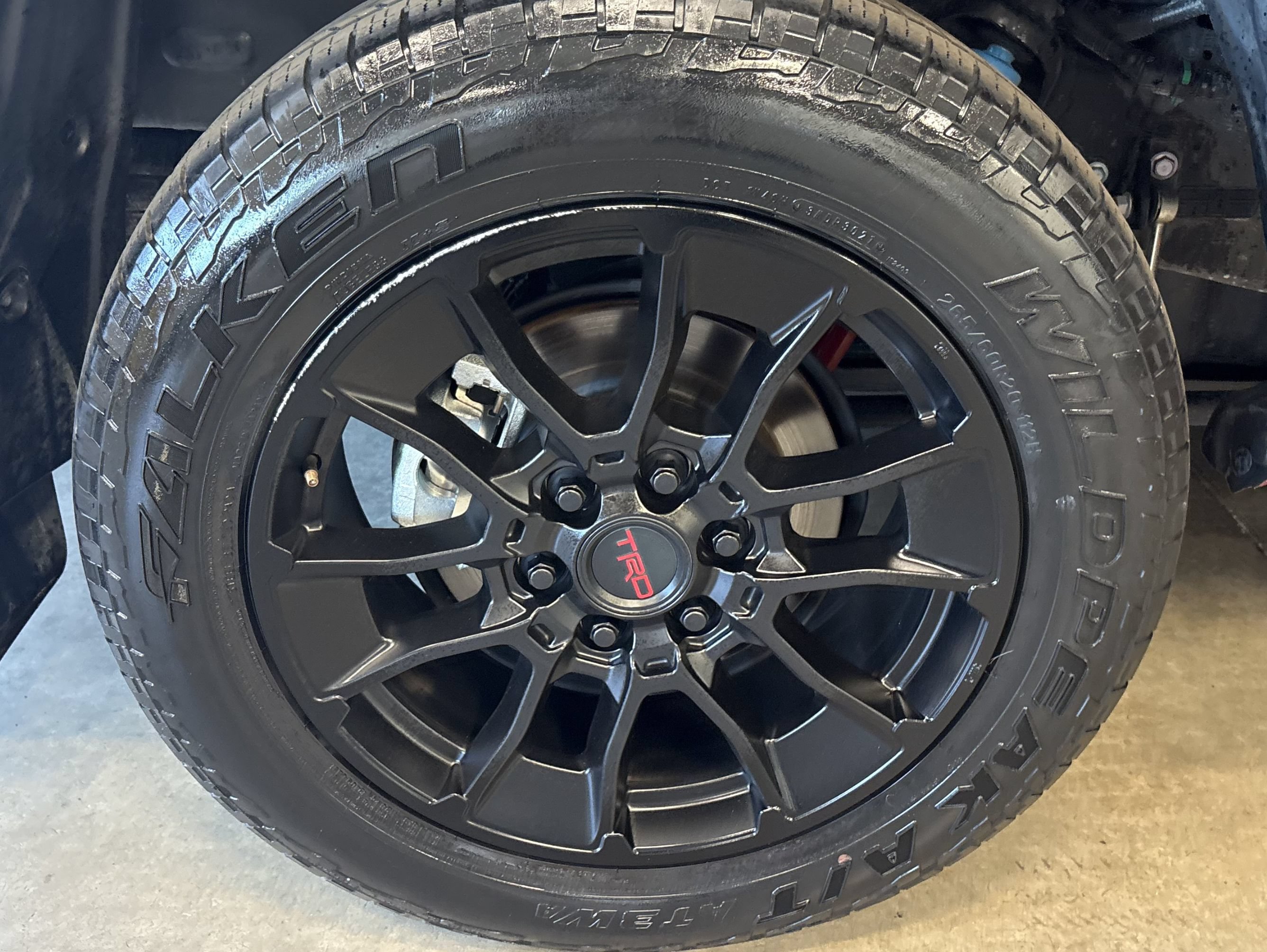 Used 2022 Toyota Tundra Limited w/ TRD Off-Road Package AWD/4WD image 31
