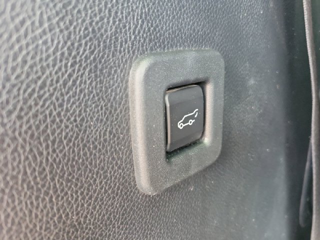 Used 2015 Ford Expedition Limited w/ Equipment Group 301A AWD/4WD image 24